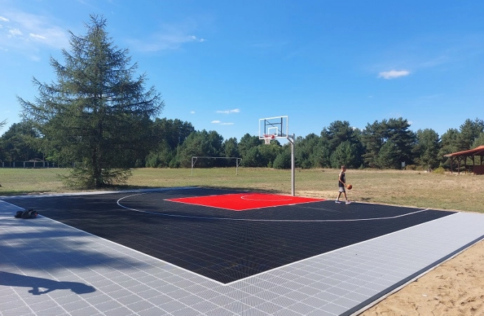 {Samorząd województwa przekaże pieniądze na obiekty sportowe.}